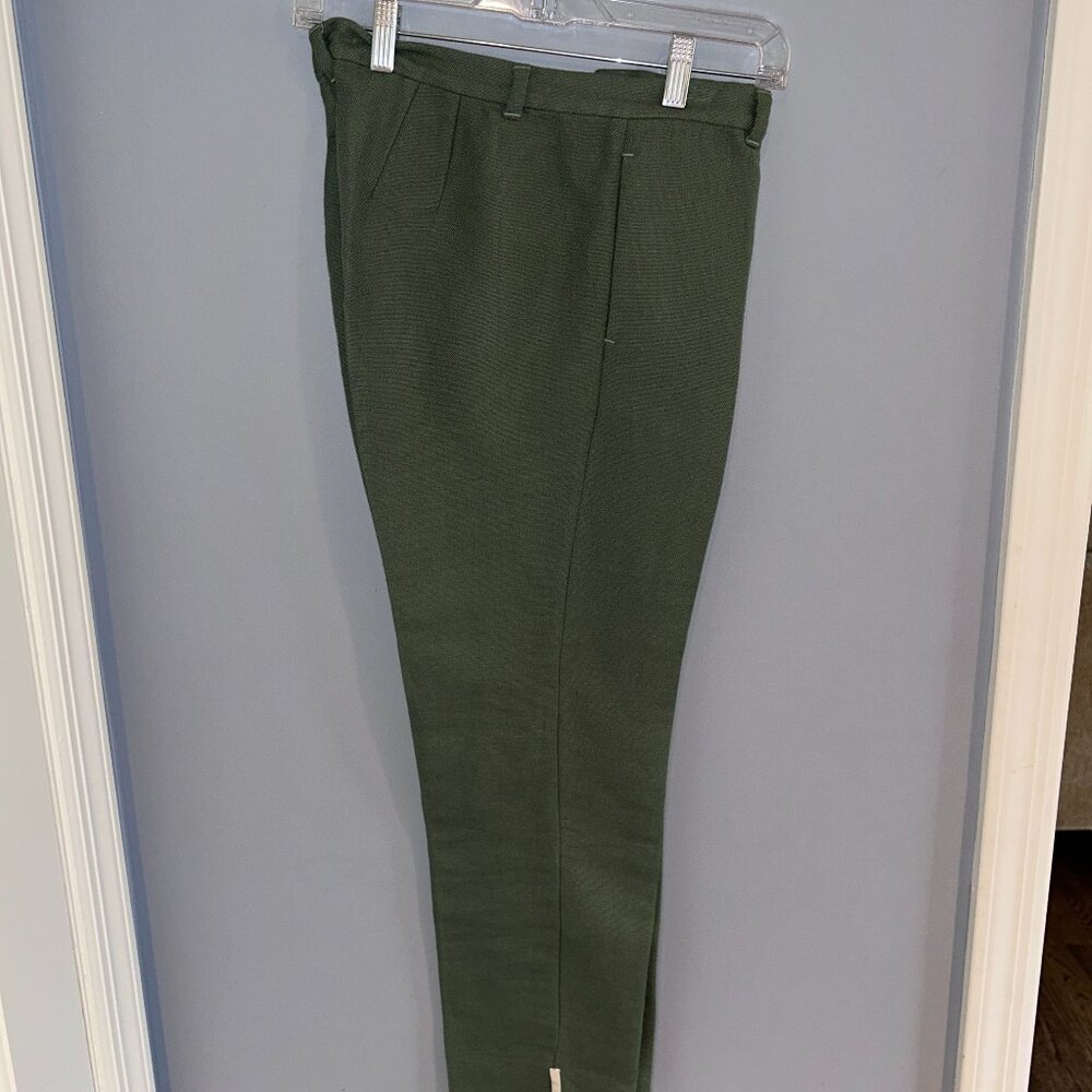 'S MaxMara, Green Linen Pants with off white trim,  cropped, Size 10